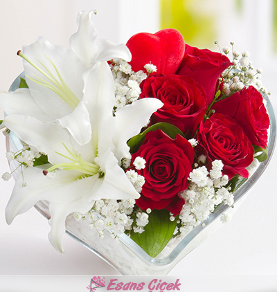  Kadriye çiçek gönder Kalbimin Diğer Yarısı Lilyum ve Kırmızı Güller