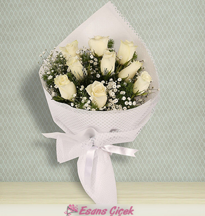  Kadriye çiçek gönder Aşk Sürprizi 11 Beyaz Gül