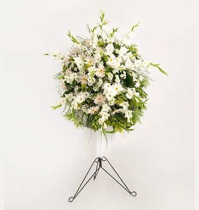  Kadriye çiçek gönder Beyaz Aranjman Ferforje