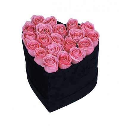 Belek çiçek kalp kutuda pembe gül