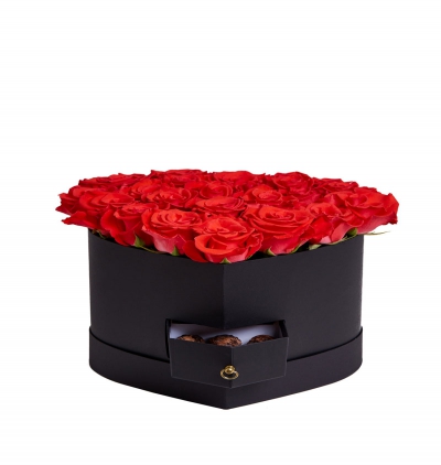  Kadriye çiçek gönder siyah kalp tutuda gül ve çikolatalar